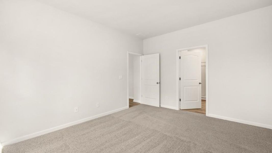 Spacious, unfurnished interior of a new home in South Wind, Union City (Image 13).