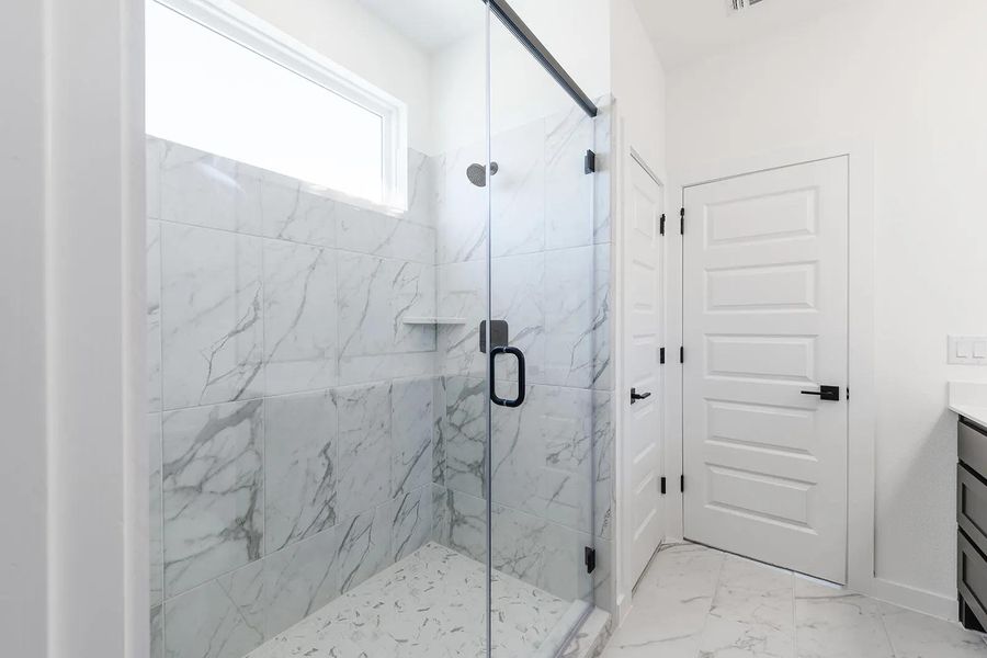 Lantana A secondary bathroom