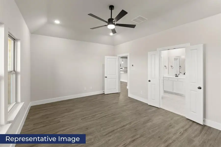 Spacious, unfurnished interior of a new home in Parkside, Denton (Image 12).