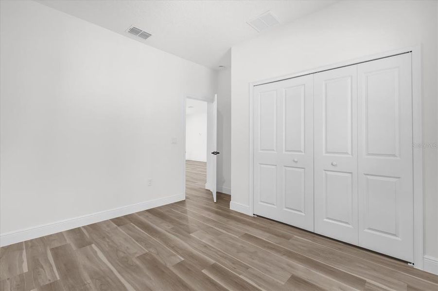 Spacious, unfurnished interior of a new home in , Citrus Springs (Image 28).