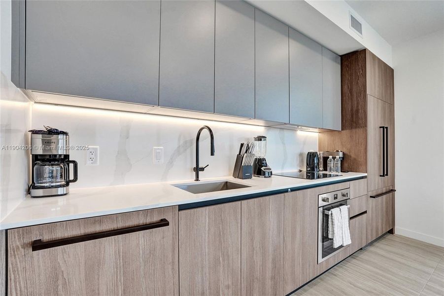 Close-up of interior finishes inside a home in 72 Park, Miami Beach (Image 19). Close-up of interior finishes inside a home in 72 Park, Miami Beach (Image 19).