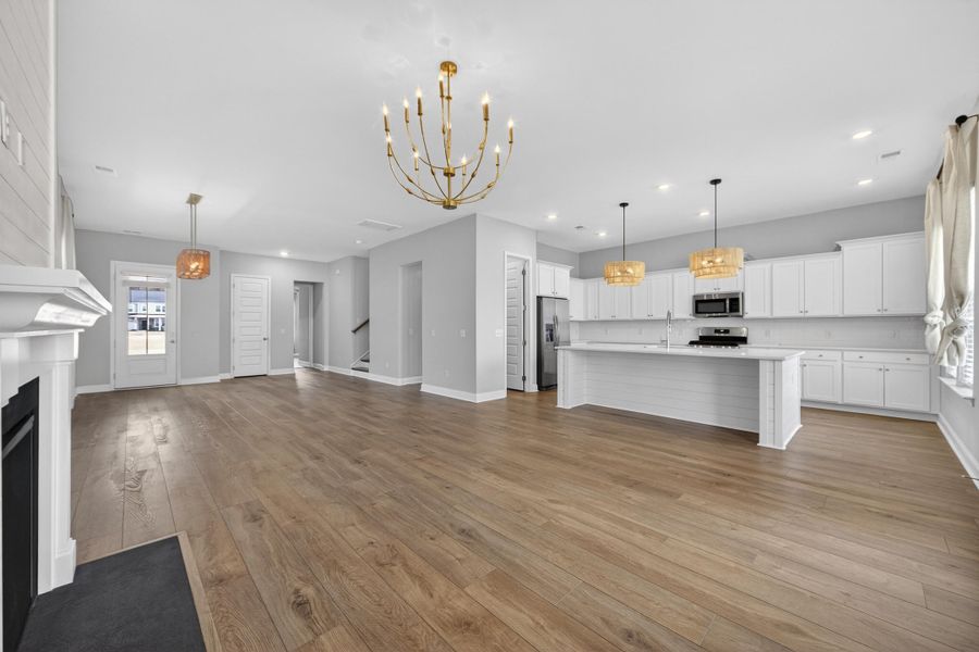 Spacious, unfurnished interior of a new home in , Summerville (Image 25).