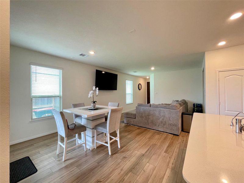 Furnished interior view inside a new home in Olympia Falls, Fresno (Image 9). Furnished interior view inside a new home in Olympia Falls, Fresno (Image 9).