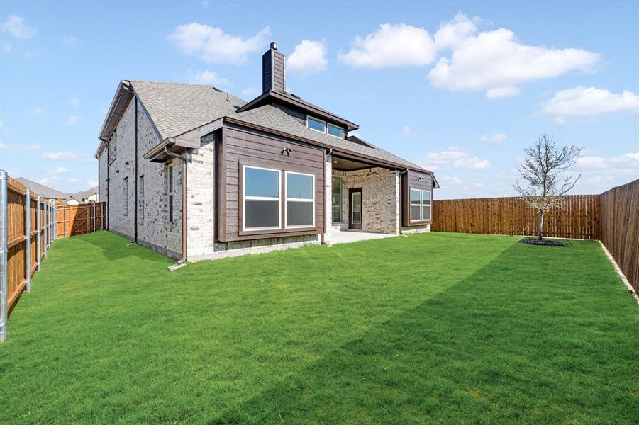 Exterior details and patio area of a home in Willow Wood Classic 50, McKinney (Image 4).