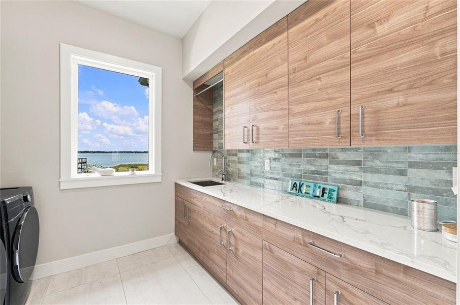 Furnished interior view inside a new home in , Winter Haven (Image 20).