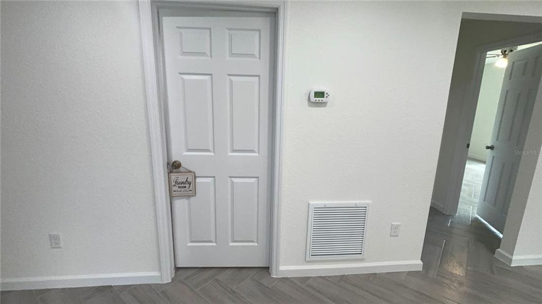 Spacious, unfurnished interior of a new home in , Summerfield (Image 11).