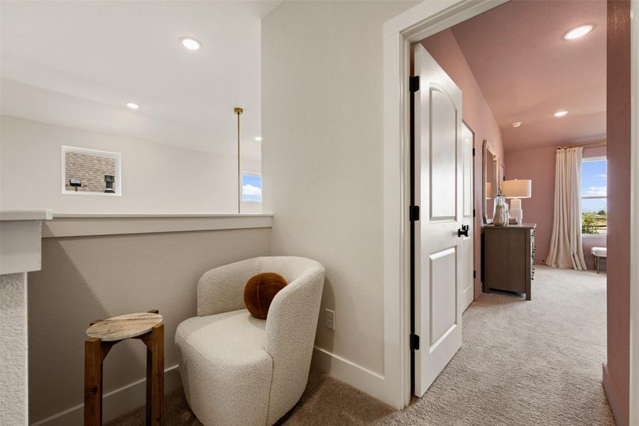 Representative images and renderings are for illustrative purposes. Actual structural options and design finishes of home may vary.