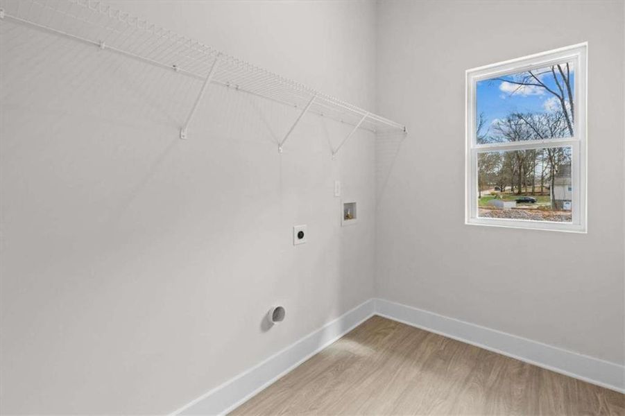 Spacious, unfurnished interior of a new home in , Temple (Image 37).