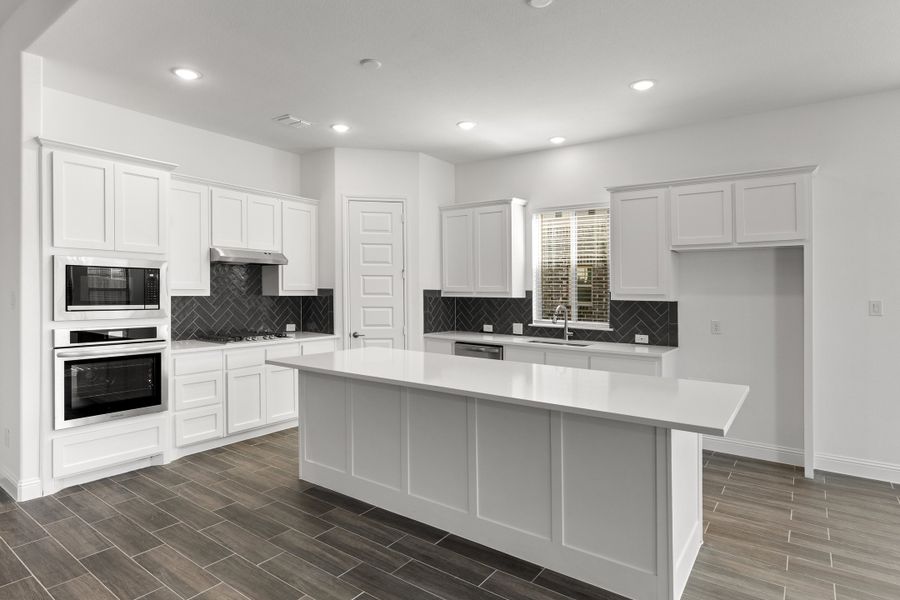 Representative furnished interior of a home built from the Westwood by Sandlin Homes in Lakesong, Midlothian (Image 8).