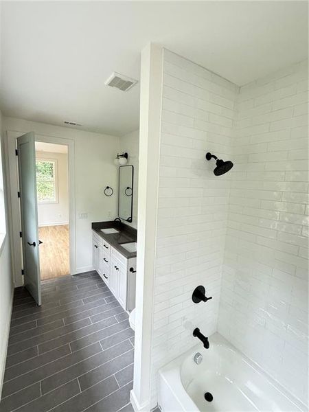 Image 39 of a home in .