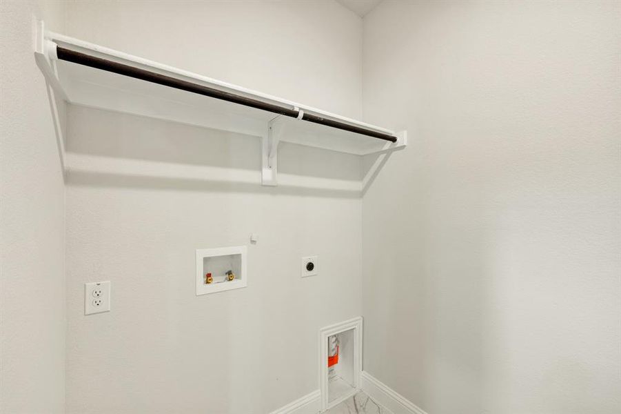 Spacious, unfurnished interior of a new home in Anderson Crossing, Trenton (Image 38).