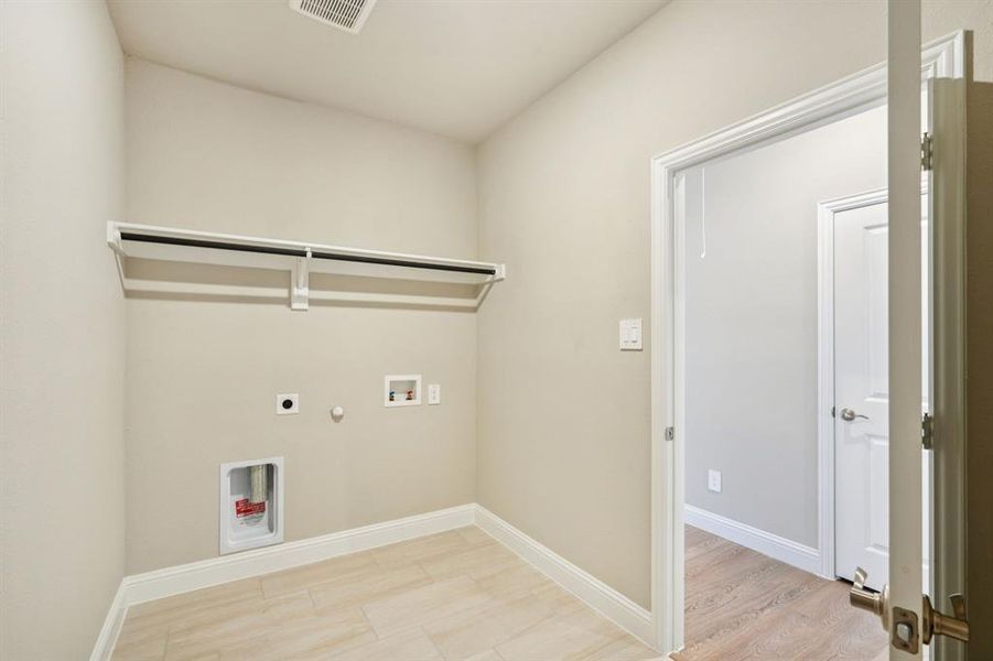 Photo is not of the actual home, but is an inspirational photo of builder’s model home and may depict options, furnishings, and/or decorator features that are not included.