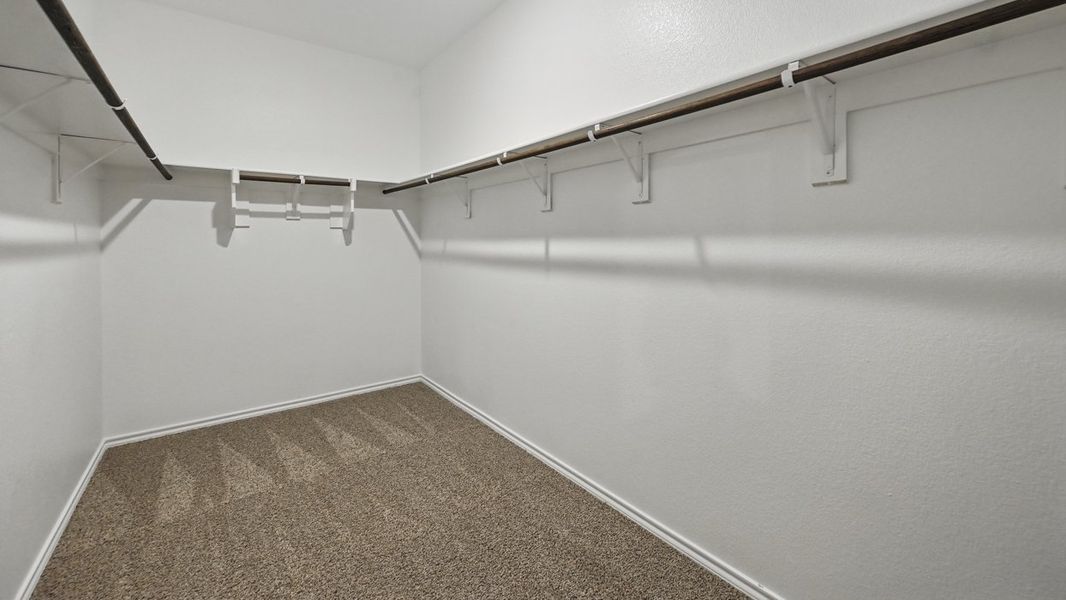 Spacious, unfurnished interior of a new home in Saddlebrook, Waxahachie (Image 9). Spacious, unfurnished interior of a new home in Saddlebrook, Waxahachie (Image 9).