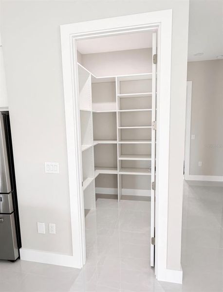 Spacious, unfurnished interior of a new home in , Tampa (Image 25).