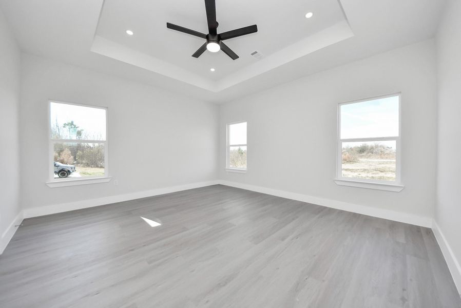 Spacious, unfurnished interior of a new home in , Cleveland (Image 38).