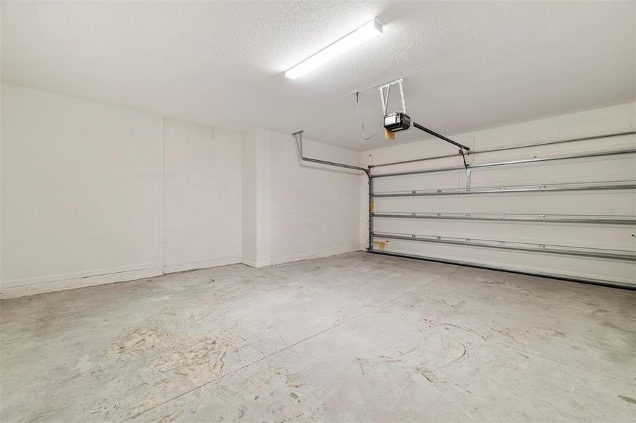 Spacious, unfurnished interior of a new home in Preservation Pointe, Davenport (Image 8). Spacious, unfurnished interior of a new home in Preservation Pointe, Davenport (Image 8).