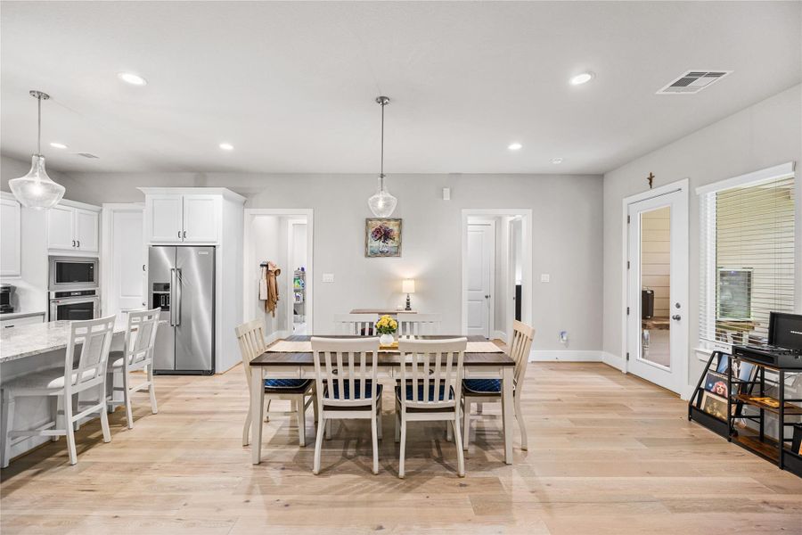 Furnished interior view inside a new home in Ridgelake Shores, Montgomery (Image 38).