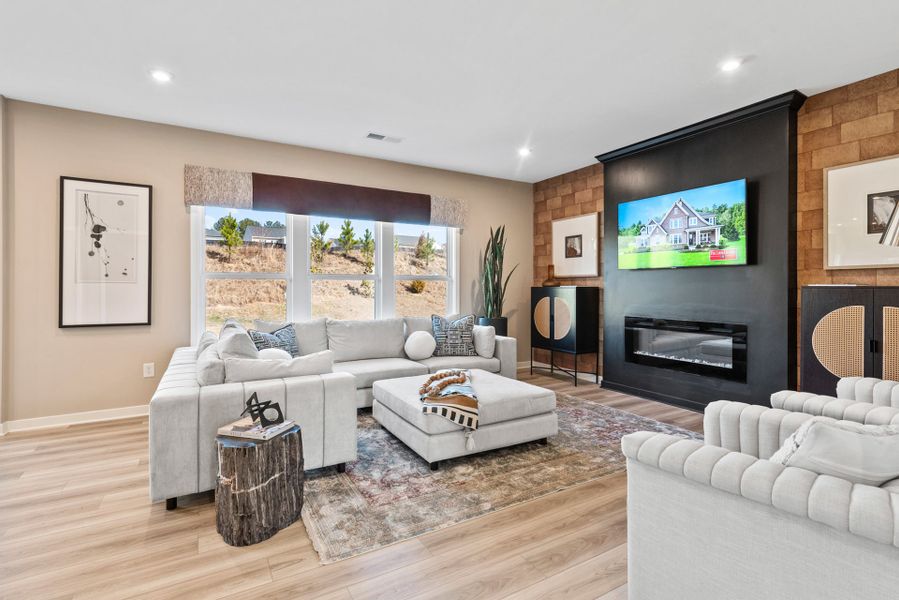 Representative furnished interior of a home built from the Greenbriar by Fischer Homes in Sage Woods, Dallas (Image 11).