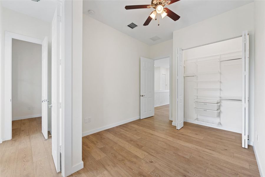 Spacious, unfurnished interior of a new home in , Fort Lauderdale (Image 14).
