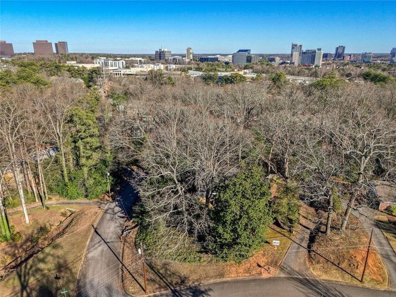 Image 11 of a home in .