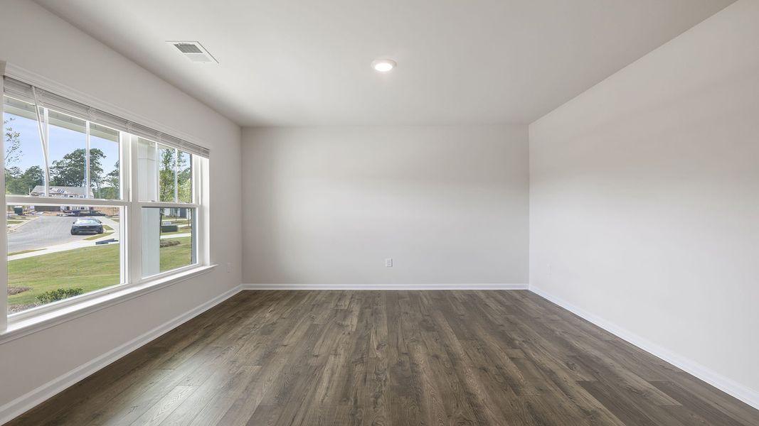 Spacious, unfurnished interior of a new home in Treemont Commons, Wellford (Image 12).