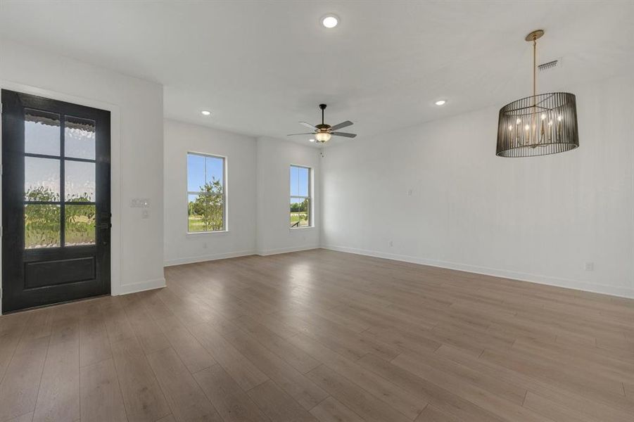 Spacious, unfurnished interior of a new home in Ridgeline Towns, McKinney (Image 29). Spacious, unfurnished interior of a new home in Ridgeline Towns, McKinney (Image 29).