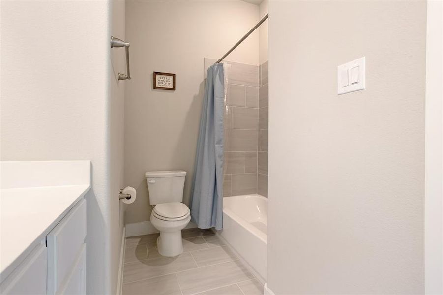 Furnished interior view inside a new home in Creekview Addition, Van Alstyne (Image 13). Furnished interior view inside a new home in Creekview Addition, Van Alstyne (Image 13).