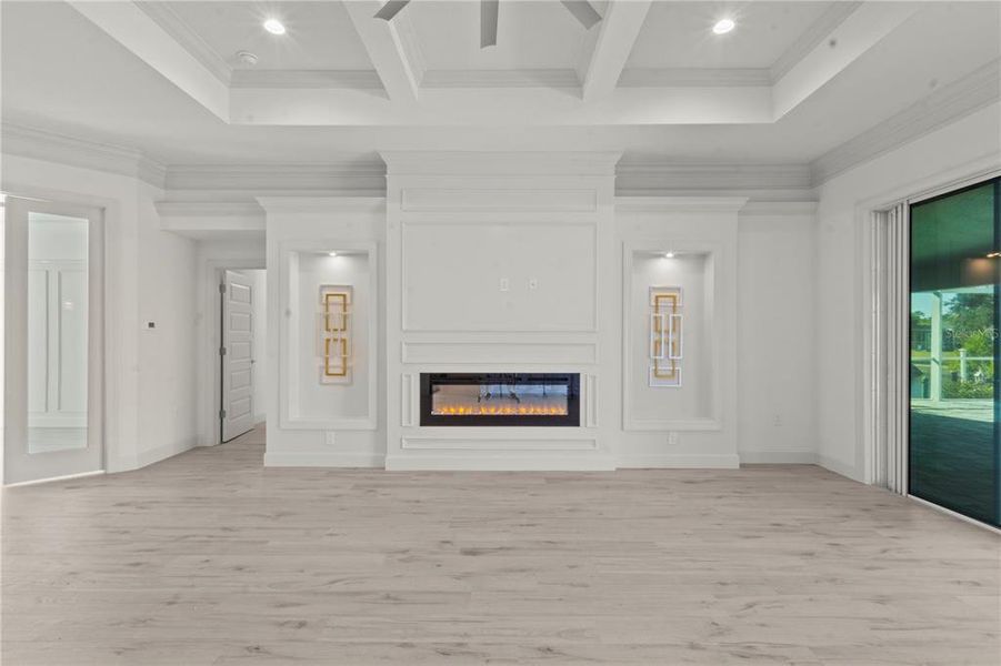 Spacious, unfurnished interior of a new home in , Port Charlotte (Image 16).