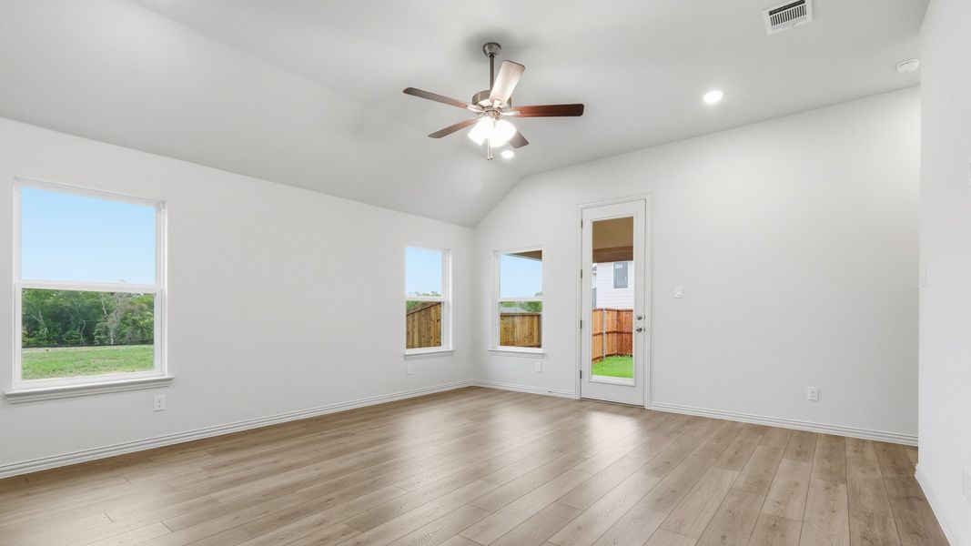 Furnished interior view inside a new home in Thompson Farms, Van Alstyne (Image 17). Furnished interior view inside a new home in Thompson Farms, Van Alstyne (Image 17).