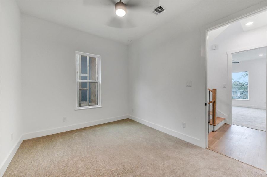 Spacious, unfurnished interior of a new home in , Houston (Image 25).