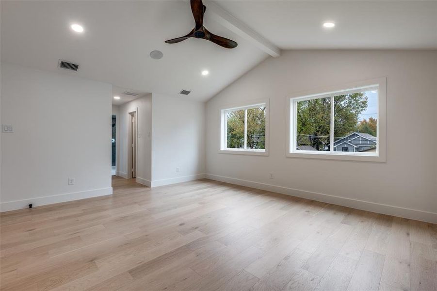 Unfurnished room featuring light wood-style floors, recessed lighting, and a ceiling fan