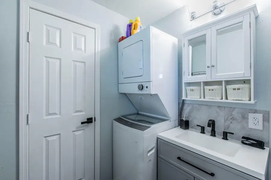 Furnished interior view inside a new home in , Bolivar Peninsula (Image 11).