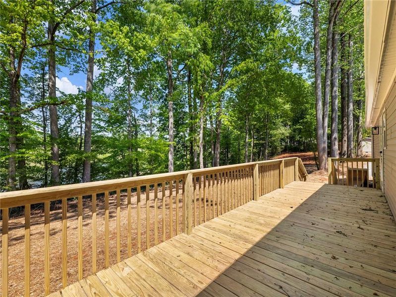 Exterior details and patio area of a home in , Gainesville (Image 23).