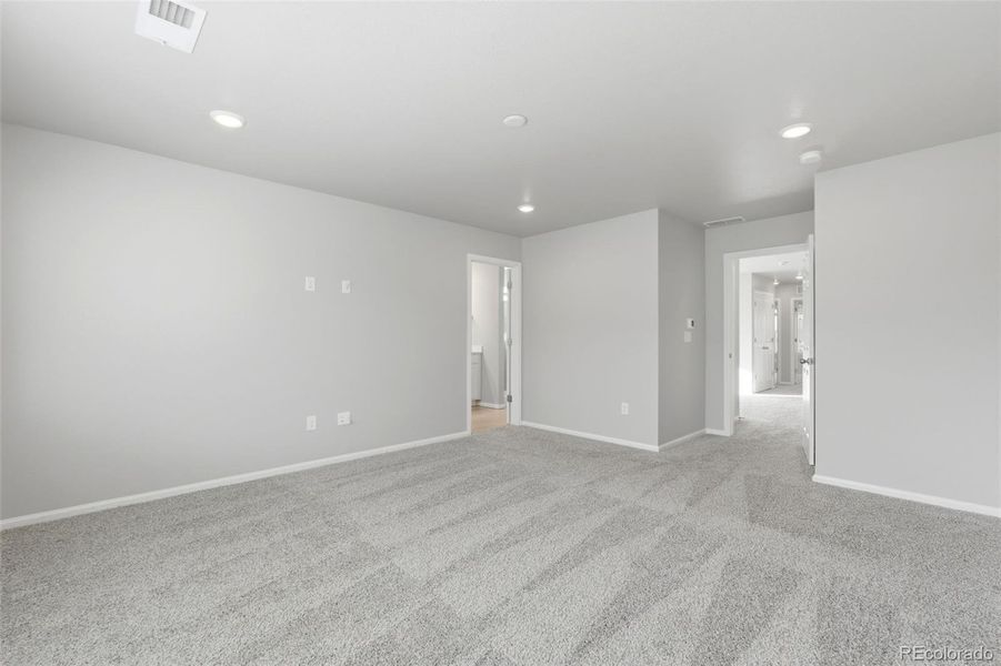 Spacious, unfurnished interior of a new home in , Littleton (Image 22).