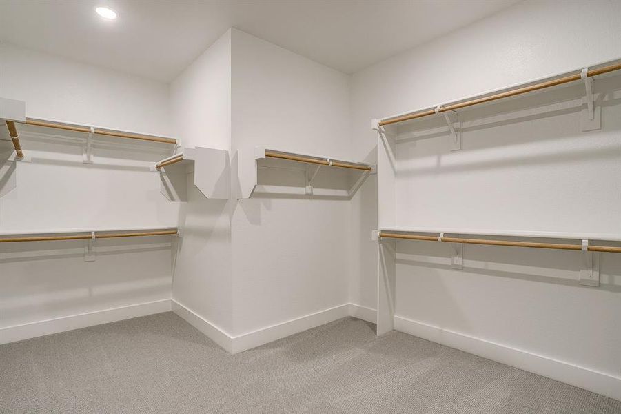 Spacious, unfurnished interior of a new home in Talon Hills, Fort Worth (Image 30).