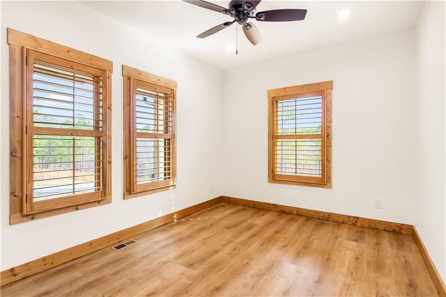 Spacious, unfurnished interior of a new home in , Talking Rock (Image 39).