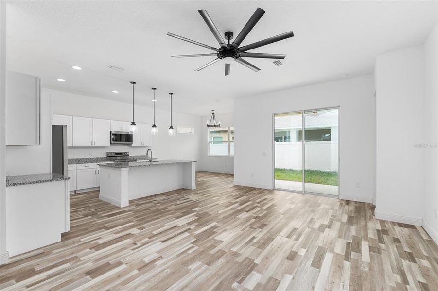 Spacious, unfurnished interior of a new home in , Ocala (Image 29).