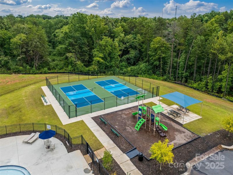 Image 32 of a home in Fergus Crossing. Image 32 of a home in Fergus Crossing.