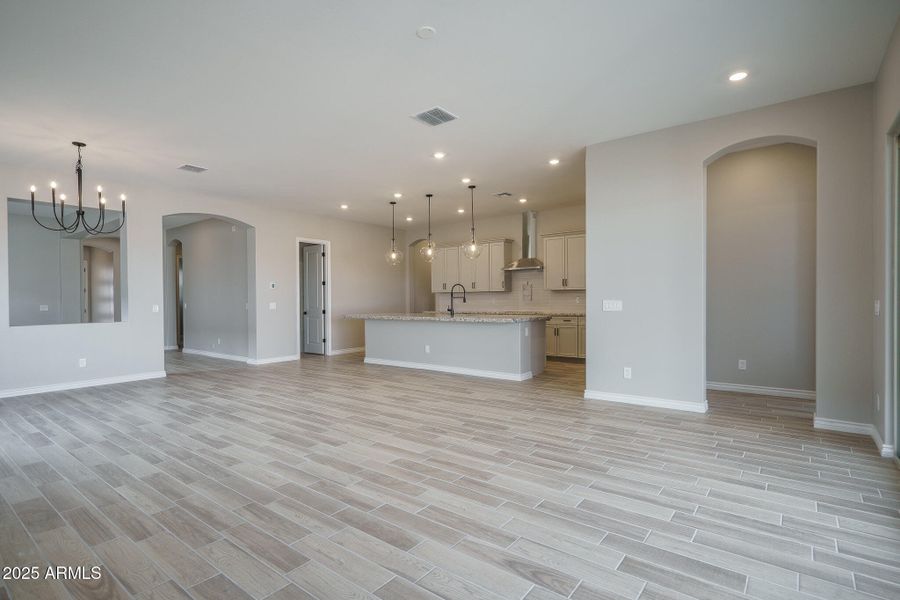 6) GREAT ROOM 6) GREAT ROOM