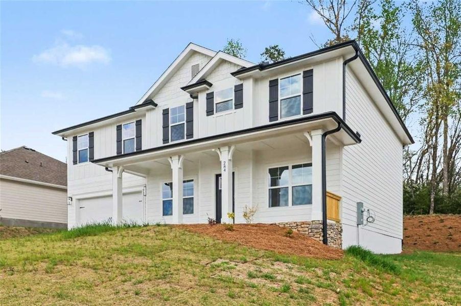 Exterior details and patio area of a home in Thunder Ridge, Dawsonville (Image 3).