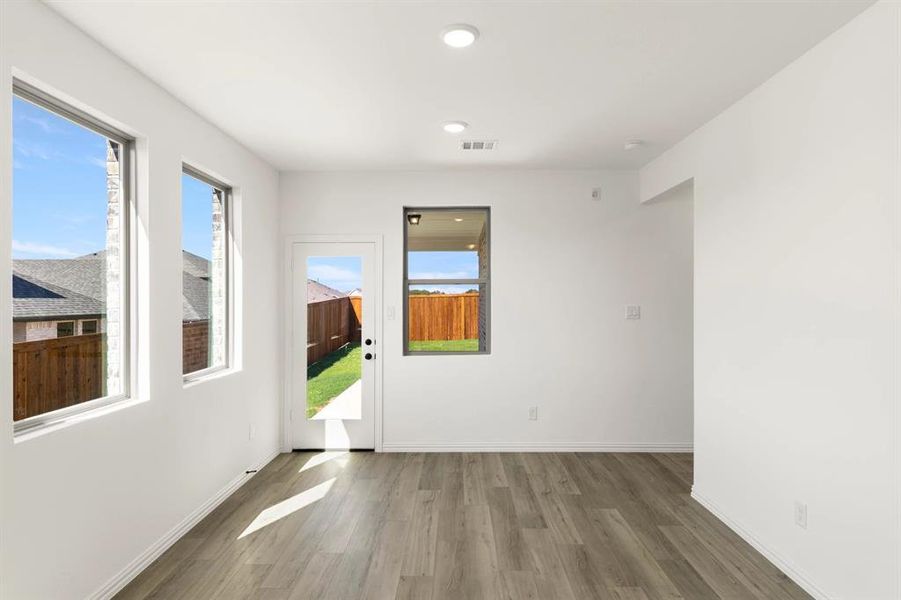 Spacious, unfurnished interior of a new home in Devonshire 40s, Forney (Image 24).