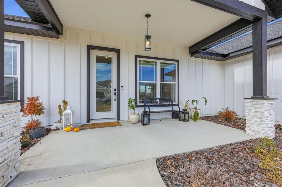 Exterior details and patio area of a home in , Newberry (Image 3).