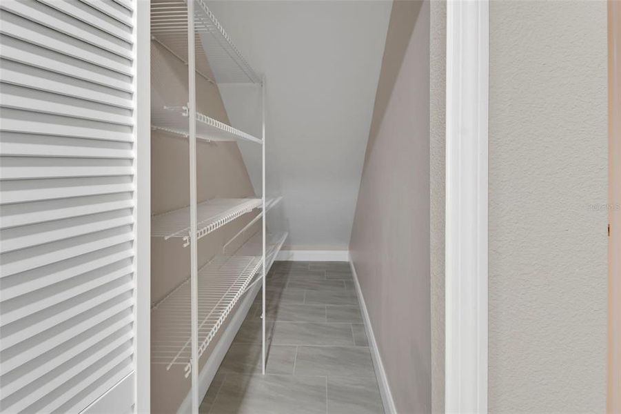 Spacious, unfurnished interior of a new home in , Daytona Beach (Image 16).