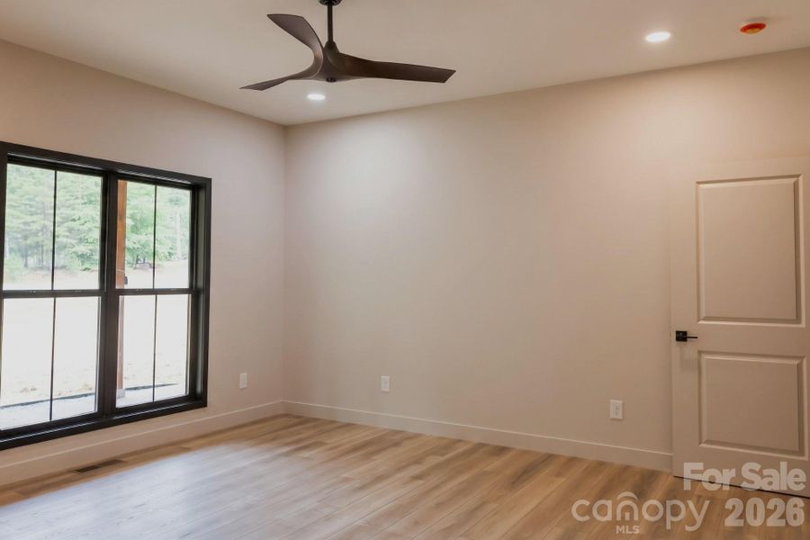 Spacious, unfurnished interior of a new home in , Rutherfordton (Image 17).