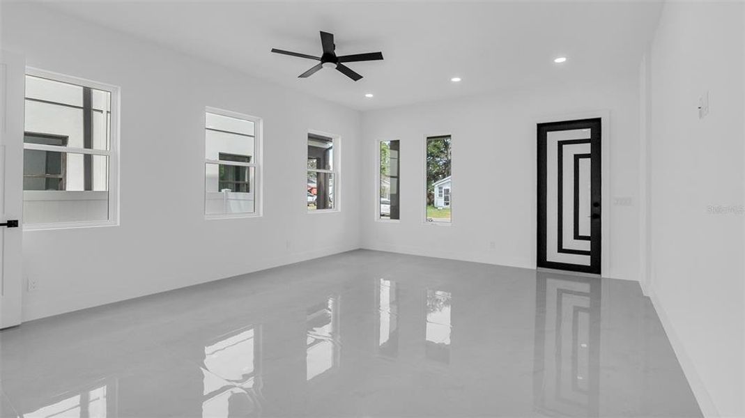 Spacious, unfurnished interior of a new home in , St. Petersburg (Image 30). Spacious, unfurnished interior of a new home in , St. Petersburg (Image 30).