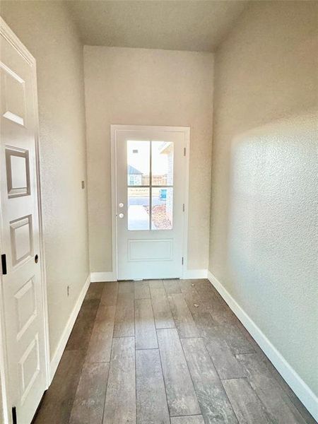 Spacious, unfurnished interior of a new home in , Abilene (Image 5).