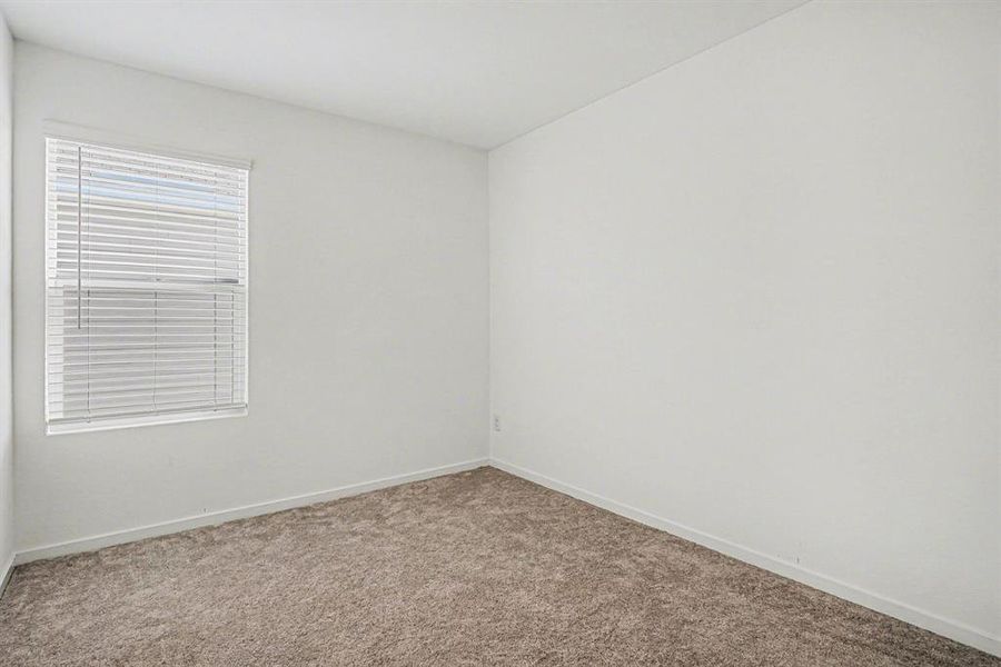 Spacious, unfurnished interior of a new home in Tillage Farms, Princeton (Image 27).