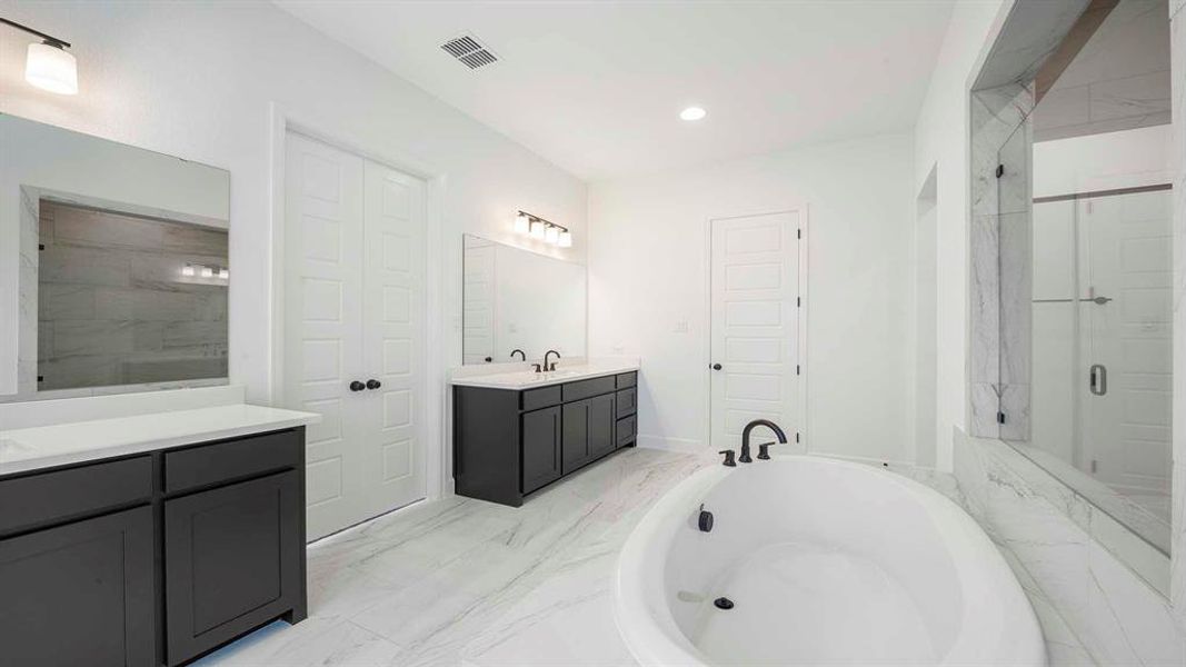 Furnished interior view inside a new home in Sweetgrass, Haslet (Image 13). Furnished interior view inside a new home in Sweetgrass, Haslet (Image 13).