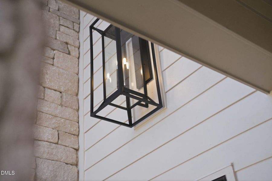 403 Carolyn Court-16