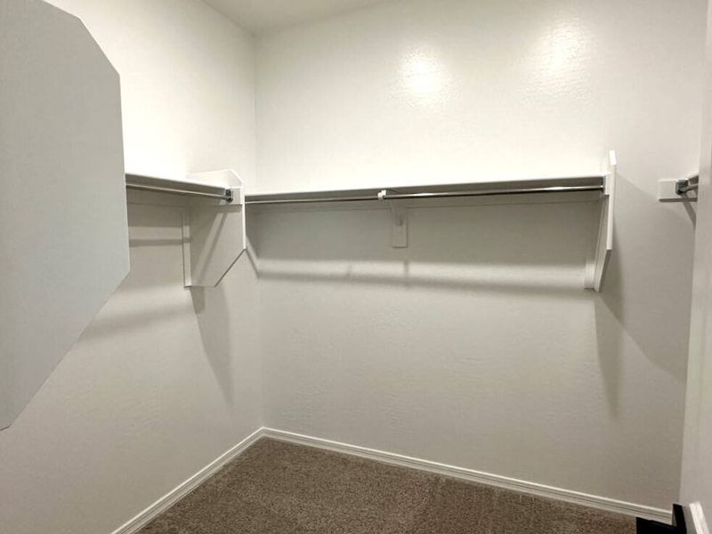 Primary suite walk in closet